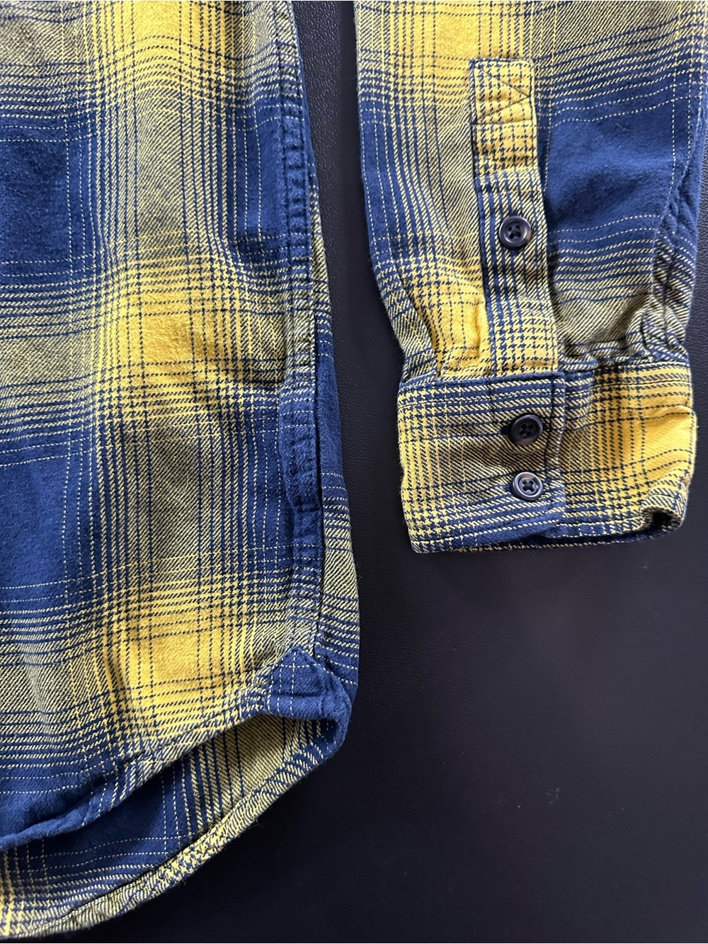 Vans Men’s Yellow & Navy Plaid Flannel Shirt - Picture 4 of 6